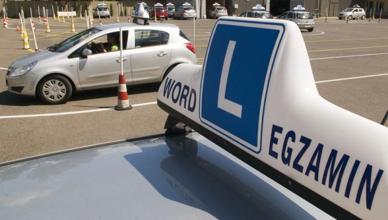 Od lutego 2012 r. zmienią się zasady egzaminu teoretycznego na prawo jazdy. (fot. J. Mazurek)