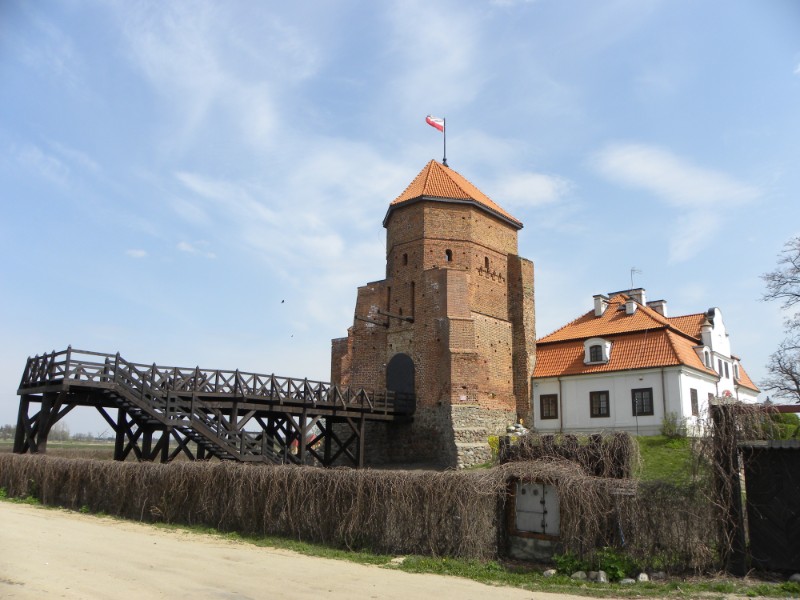 Zamek w Liwie z tarasem widokowym.  fot. sej