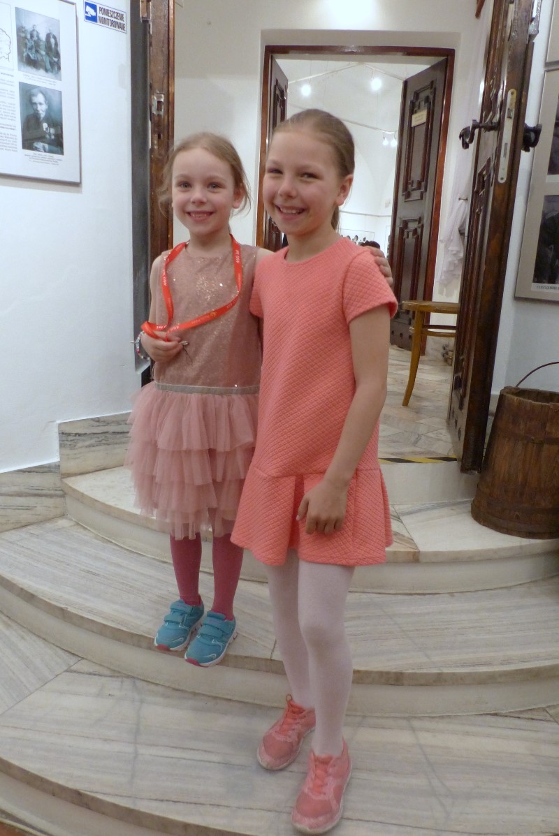 Siostry Kasia i Natasza co roku przychodzą na Noc Muzeów.