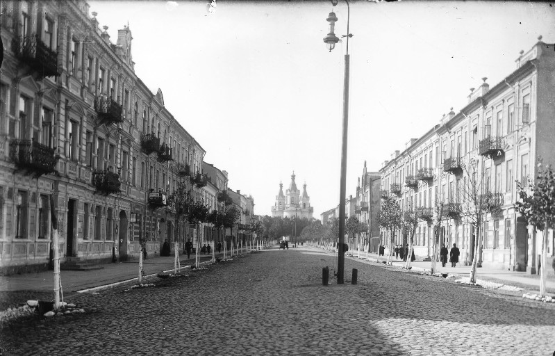 widok na ul. Ogrodową (dziś Sienkiewicza) w Siedlcach, fot. Adolf Ganiewski (Gancwol), fotografia udostępniona przez CKiS