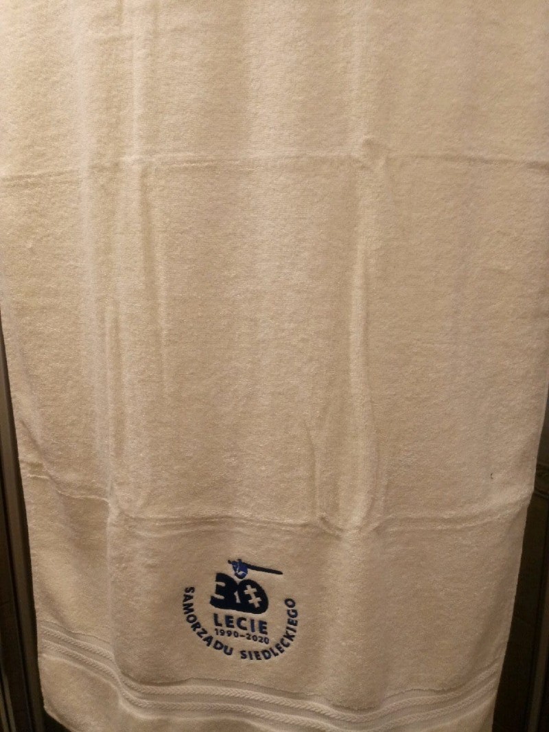 Kupiono 500 ręczników z logo miasta.