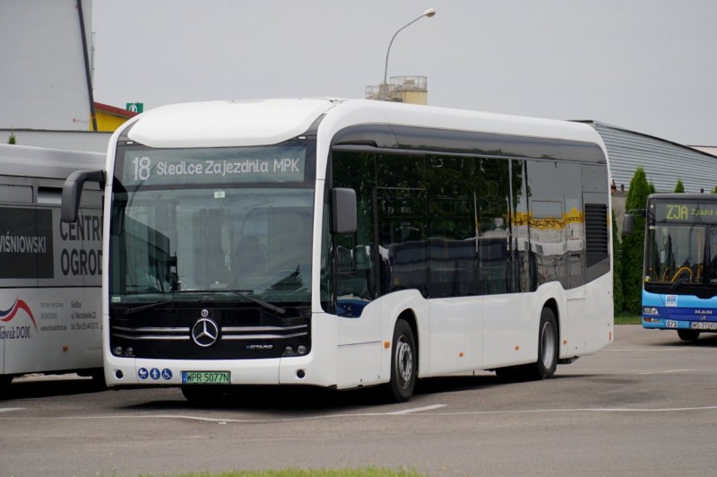 Elektryczny autobus Mercedes