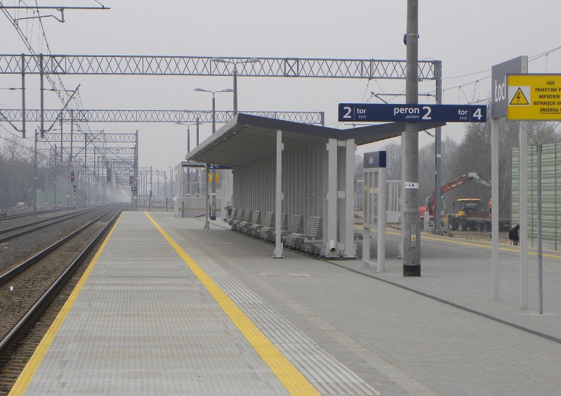 Jeden z peronów stacji PKP w Łochowie. fot. sej