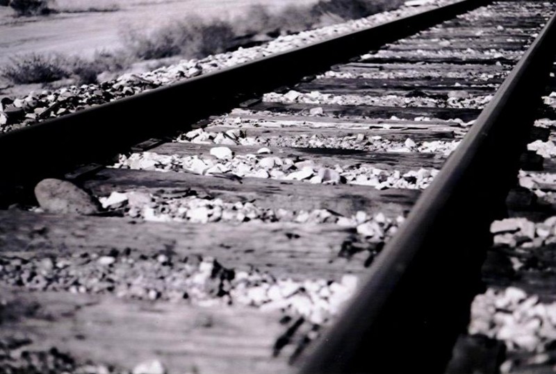 W okolicy stacji kolejowej w Sadownem pociąg śmiertelnie potrącił 76-latką. (fot. freeimages.pl)