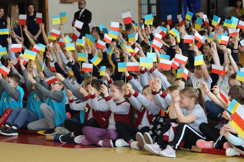 Szkoła Podstawowa nr 8 w Siedlcach zorganizowała koncert charytatywny dla Ukrainy