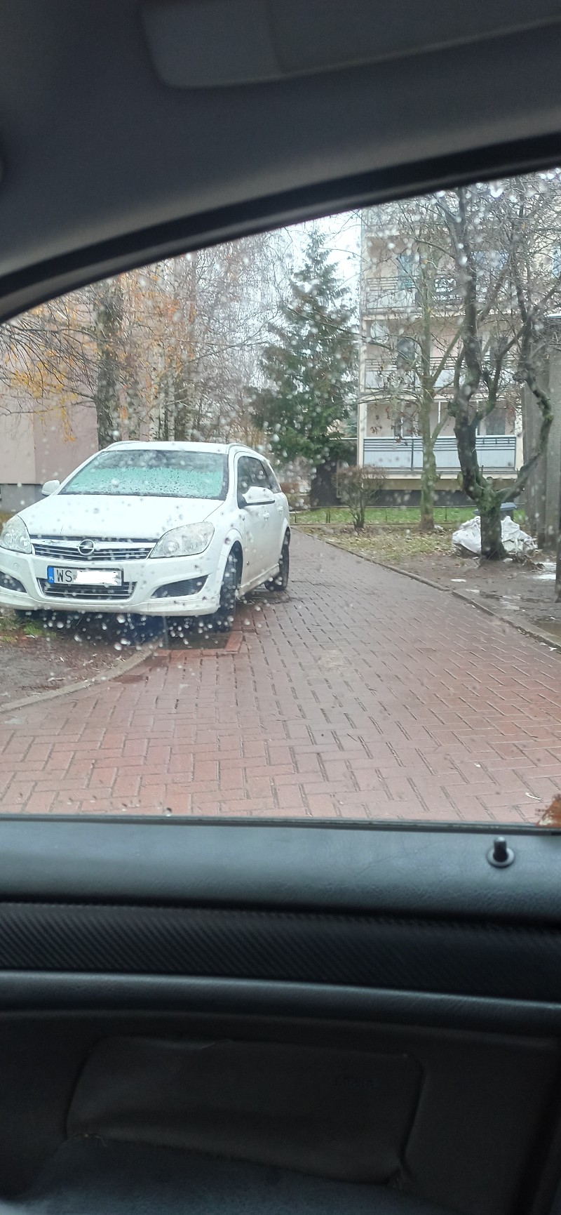 Mistrz parkowania na ul. Niepodległości w Siedlcach. 