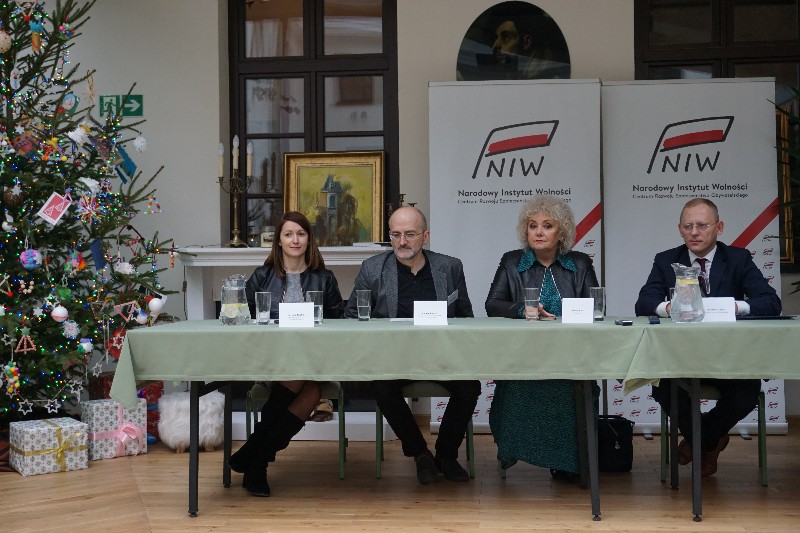 Od lewej: Barbara Rychlik, Roman Postek, Maria Koc i Marek Sobisz.  fot. sej