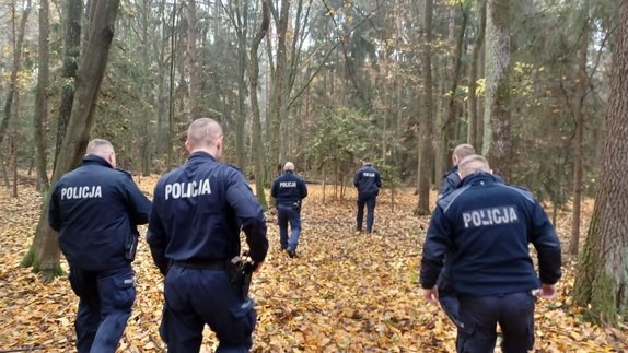 Ponad 100 policjantów szukało trzech nastolatek, które uciekły z ośrodka socjoterapeutycznego... Fot. KPP Garwolin