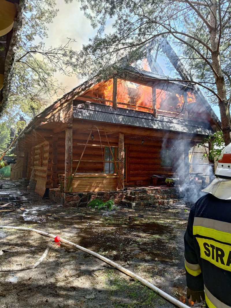 Pożar domu w Izabelinie - fot. OSP Wiśniew