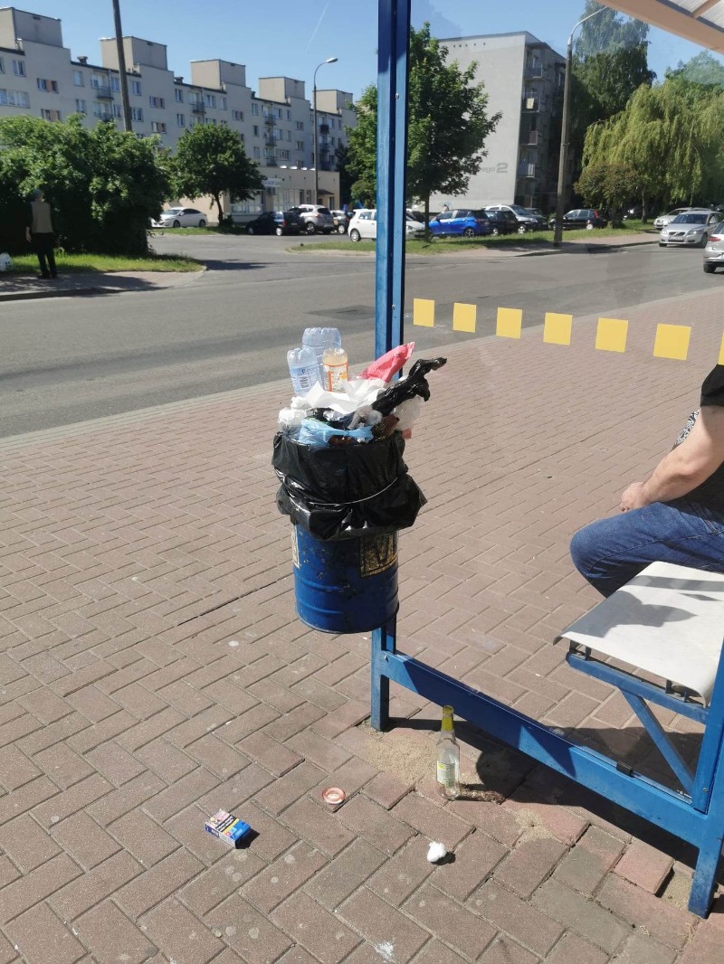 Kipiący śmietnik przy ul. Chrobrego w Siedlcach. Fot. Czytelnik