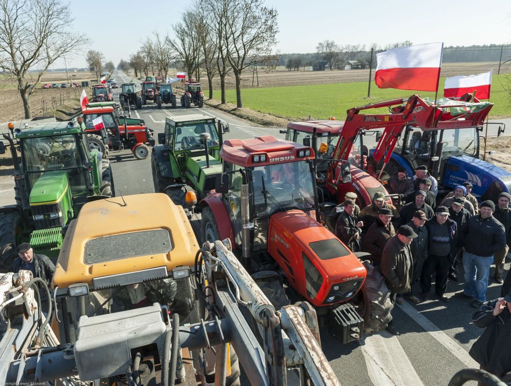 Rolnicy podczas blokady w Zdanach fot. Janusz Mazurek
