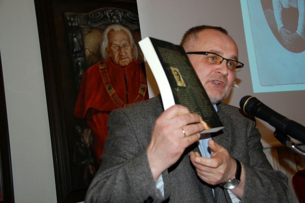 Edward Kopówka - kierownik Muzeum Walki i Męczeństwa w Treblince, jeden z członków komitetu redakcyjnego \
