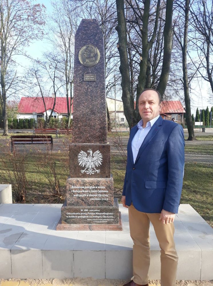 Pomysłodawca odbudowy pomnika, wójt Wiesław Michalczuk