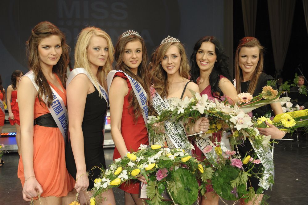 Laureatki konkursu Miss Polonia Ziemi Siedleckiej 2012. (fot. J. Mazurek)