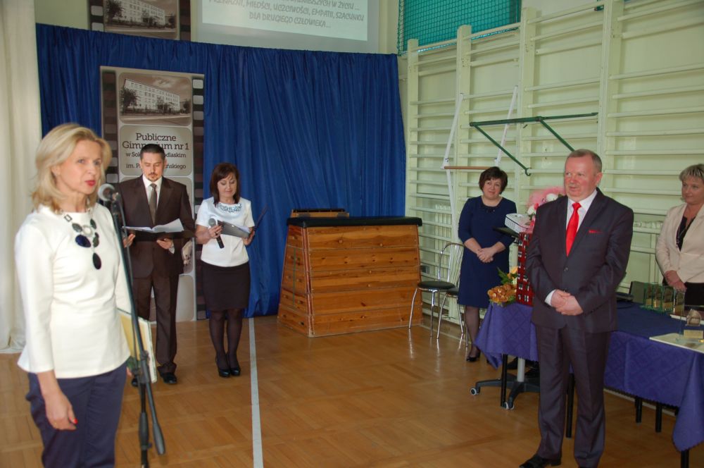 W uroczystości uczestniczyła dyr. delegatury Kuratorium Oświaty w Siedlcach Joanna Kaniuk (fot. PG nr 1)