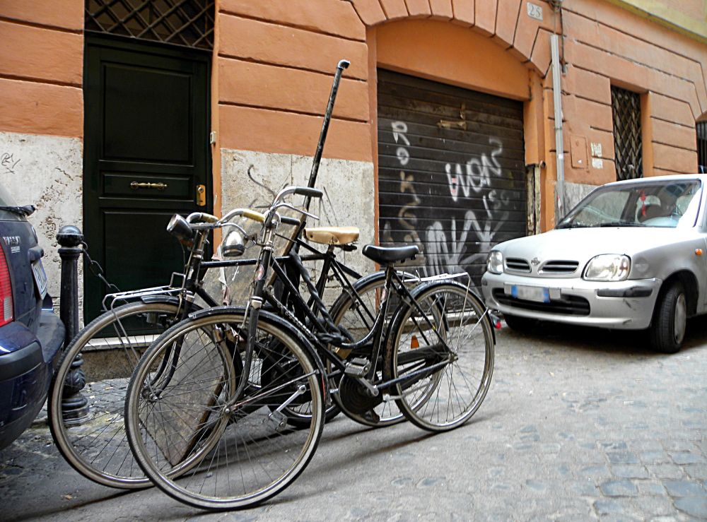 Nawet stare rowery warto zabezpieczyć przed kradzieżą. Fot. PGL
