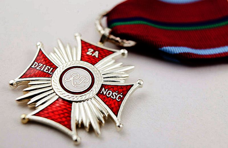 Współcześnie przyznawany Krzyż Zasługi za Dzielność.