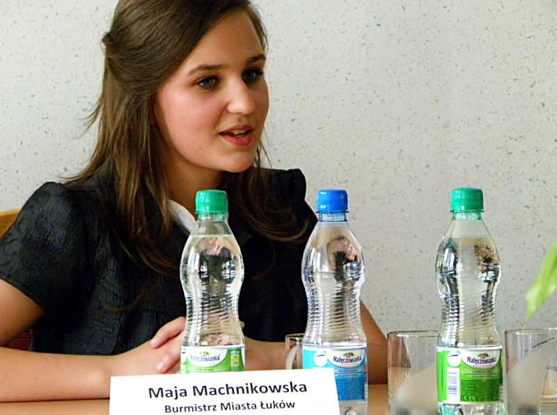 Maja Machnikowska z Gimnazjum nr 2 w Łukowie była dziś burmistrzynią miasta. Fot. PGL