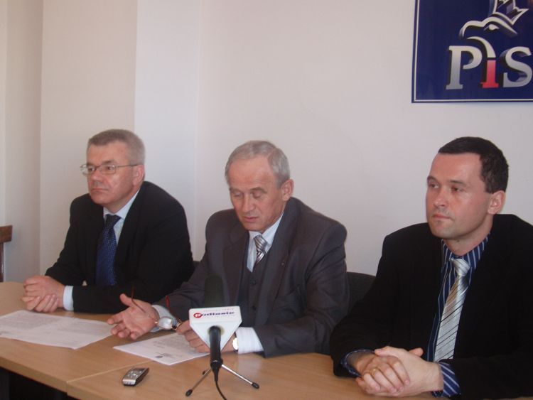 Od lewej: Bogusław Kowalski, Krzysztof Tchórzewski 
i Karol Tchórzewski.
