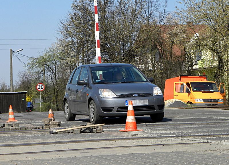 Przejazd kolejowy na Łapiguzie w Łukowie. Miejsce szczególnie krytykowane przez kierowców. Fot. PGL
