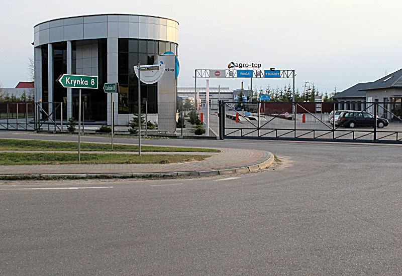 Na skrzyżowaniu przed Zakładem Agro-Top w Gręzówce, w ramach przebudowy dróg lokalnych zostanie wybudowane rondo. Fot. PGL