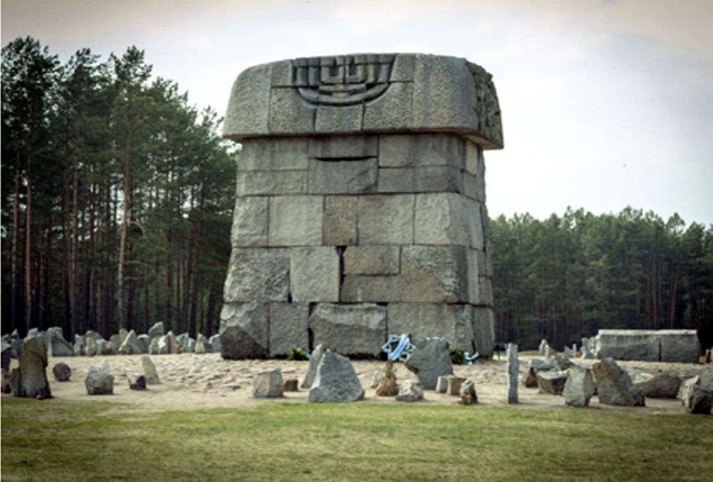 Pomnik na terenie obozu zagłady w Treblince. Fot. J. Mazurek