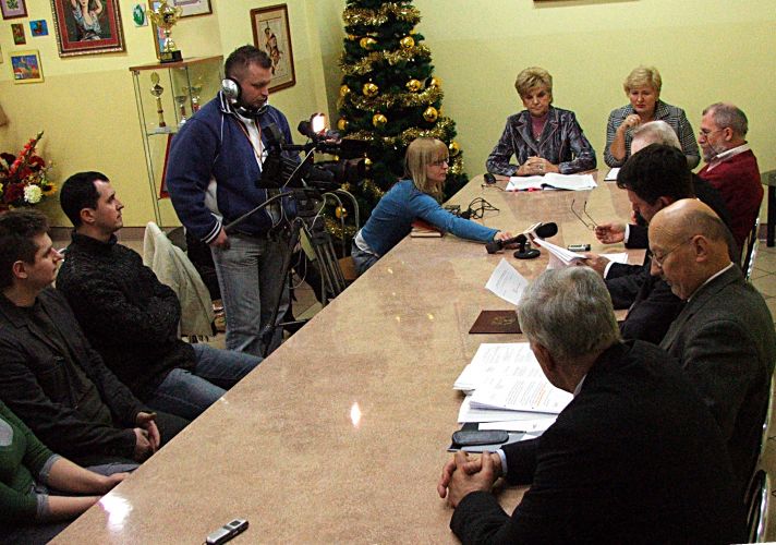 Konferencja prasowa w Warsztatach Terapii Zajęciowej w Łukowie. Fot. PGL