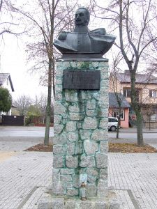 Pomnik gen. Dwernickiego w Stoczku Łukowskim