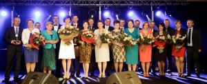 Laureaci konkursu na „Gospodarstwo Roku 2012” podczas Gali Finałowej w Okuniewie. Fot. Arch. „Spomlek”