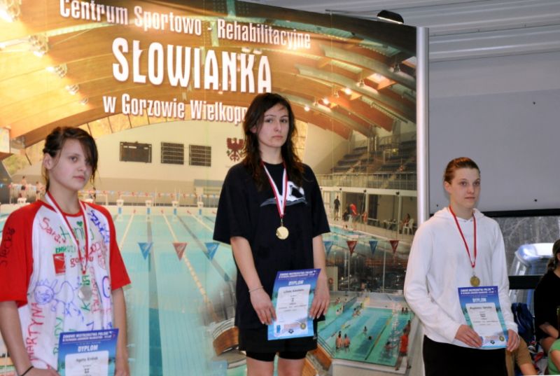 Liliana Kamińska na najwyższym miejscu na podium po zdobyciu Mistrzostwa Polski. Fot. Arch. rodzinne
