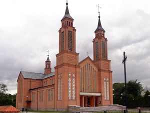 Nowy kościół parafialny w Staninie.